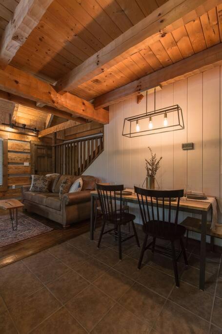 סביירוויל Southern Oak Cabin - Newly Remodeled - Close To All Attractions מראה חיצוני תמונה