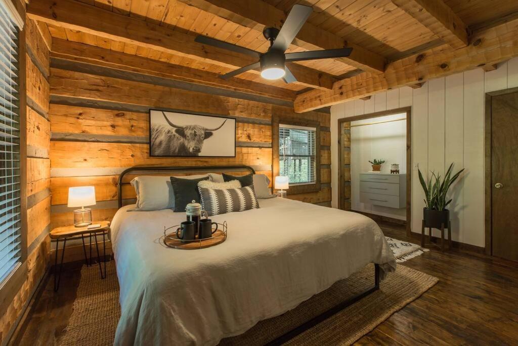 סביירוויל Southern Oak Cabin - Newly Remodeled - Close To All Attractions מראה חיצוני תמונה